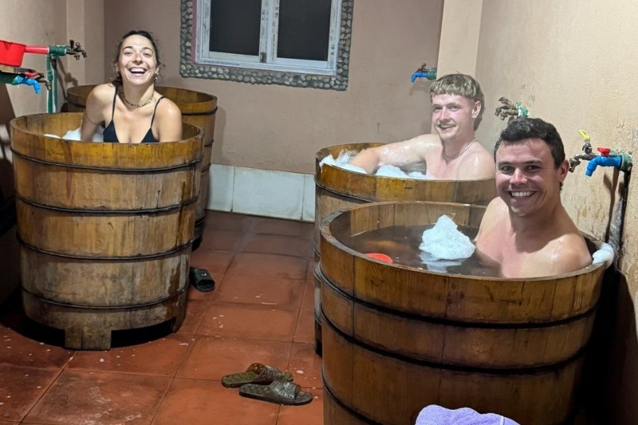 Les bains aux herbes Dao, une expérience incontournable au village de Ta Phin